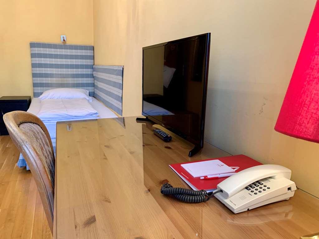 Amedia Plaza Wels, Trademark Collection By Wyndham Hotel Room photo